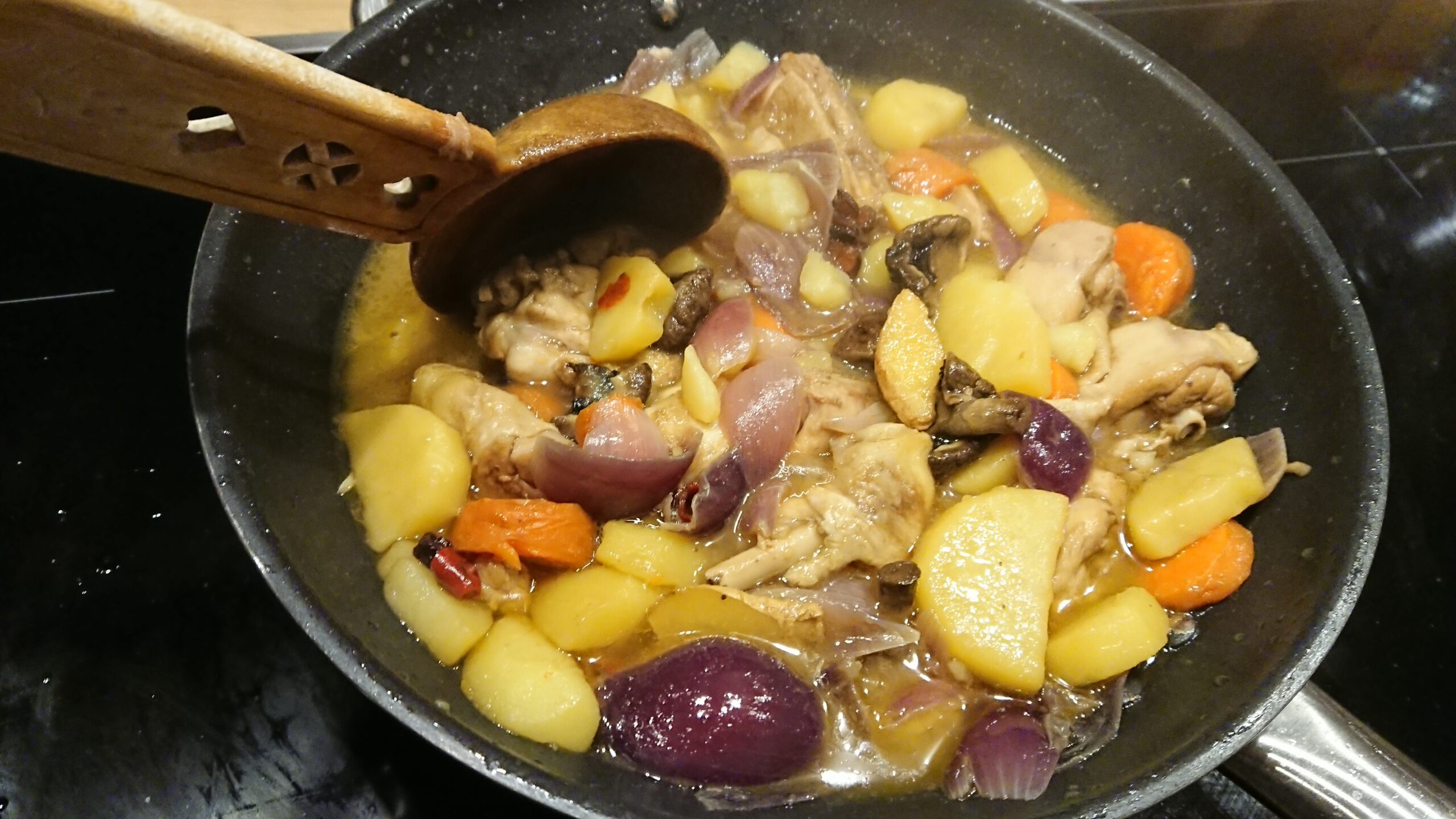 A northern chinese chicken and potato stew