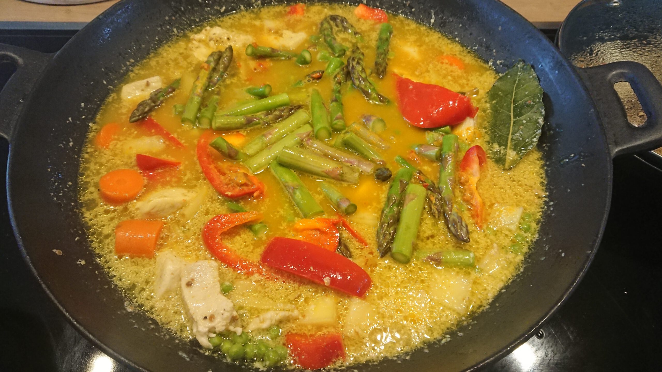 asparagus & chicken with wok